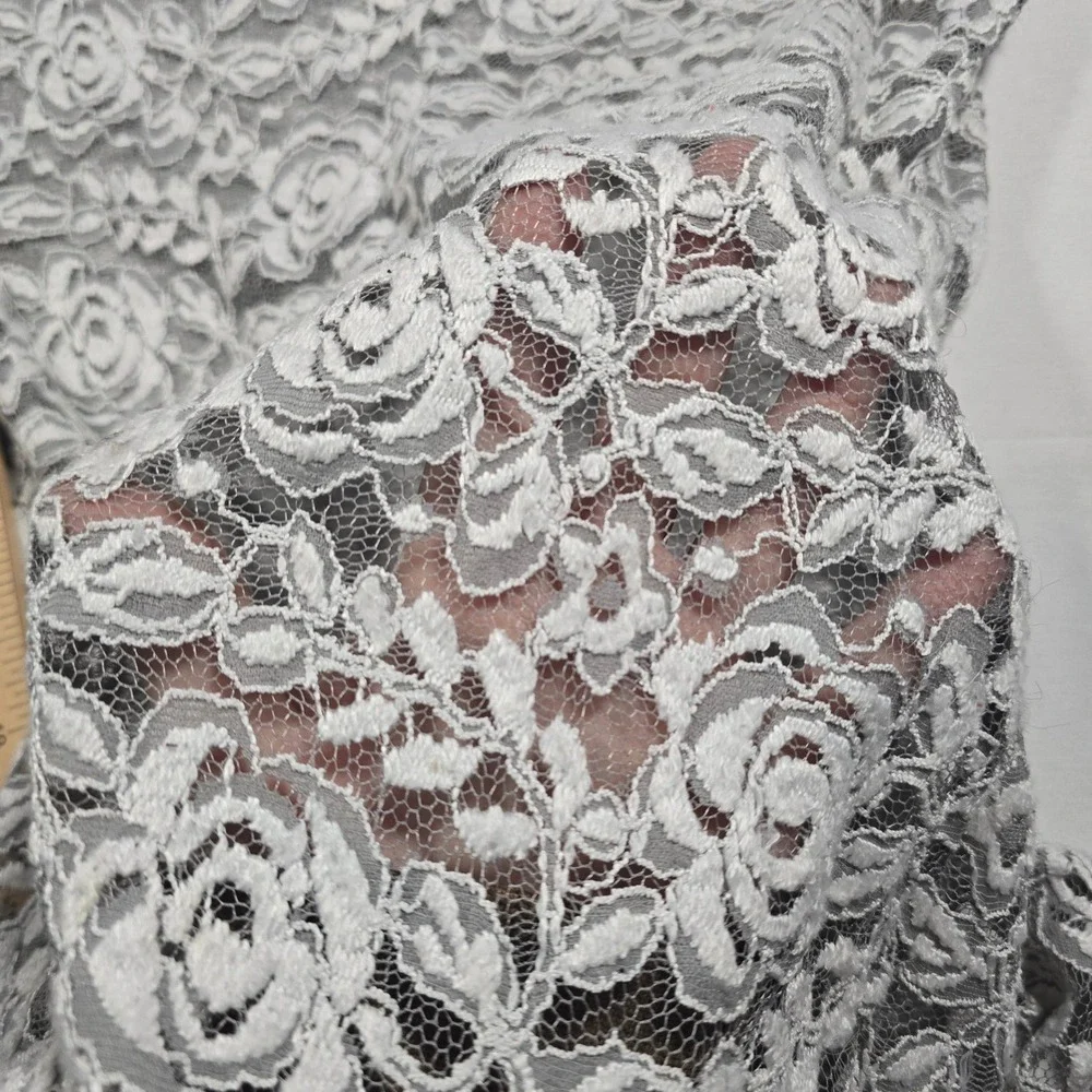 Maurices Womens‎ Floral Lace coquette whimsy fairyTop Grey White dainty Medium